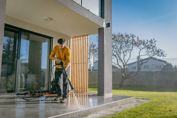 Animal Enclosure Cleaning in Gifford, FL
